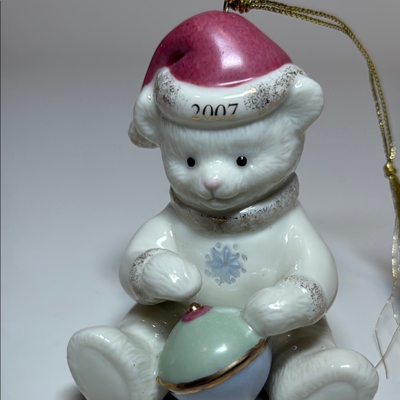 Lenox 2007 Teddy with Pink Hat - Picture 3 of 12